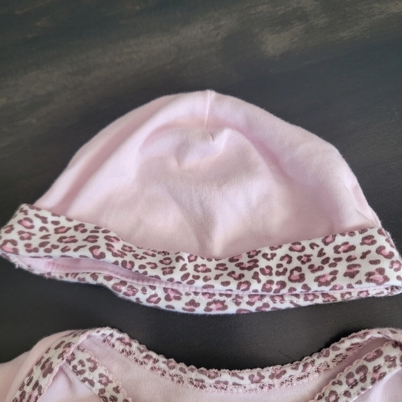 Little Me Pink Leopard Print 3 Piece Bundle Footed Onesie, Gown Hat 0-3 months - Picture 12 of 13